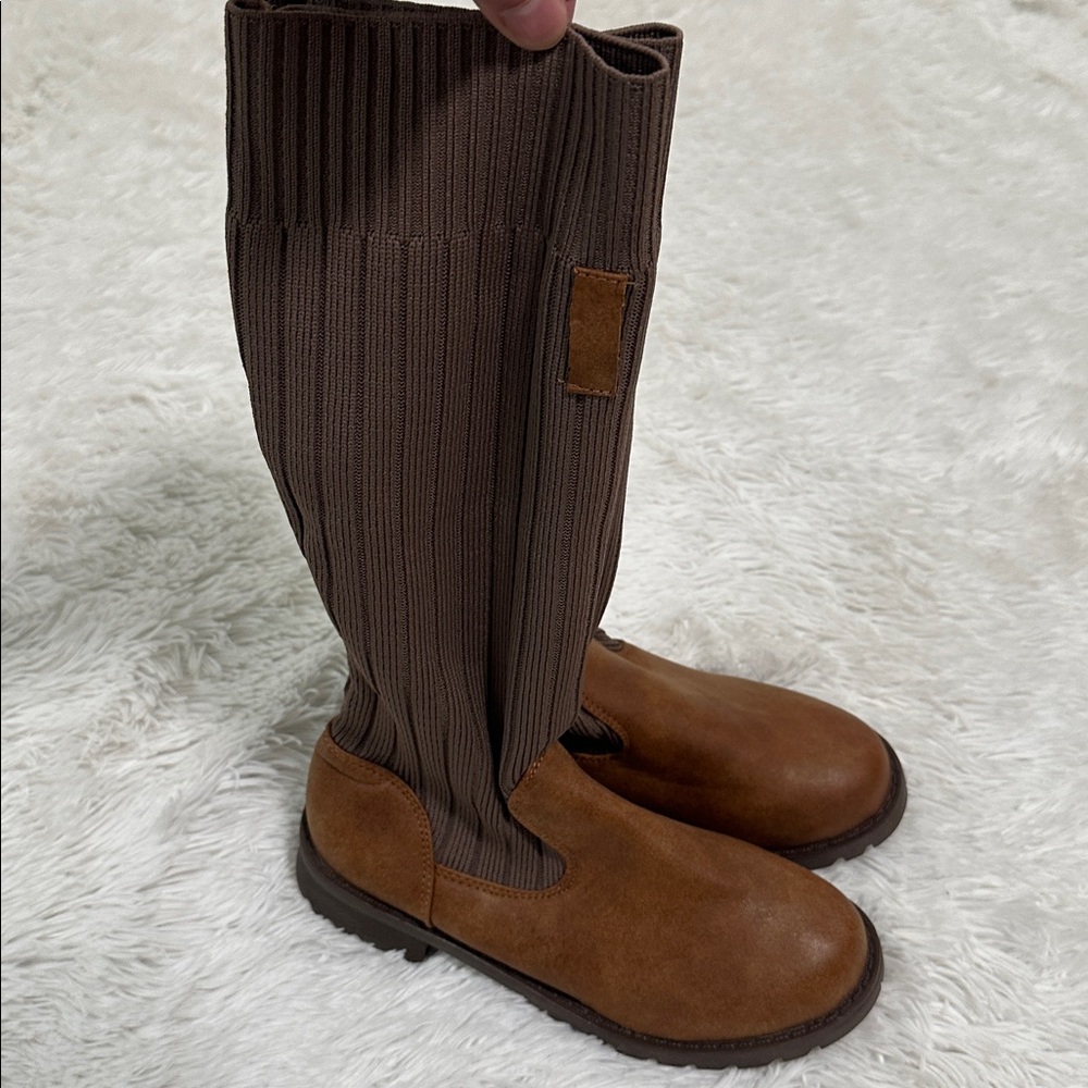๐ NWT Amazon Sweater Boots - Picture 3 of 4